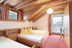 Gallery image of Pension Alpeggerhof in Terento