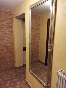 Bilik mandi di Resort Čokori