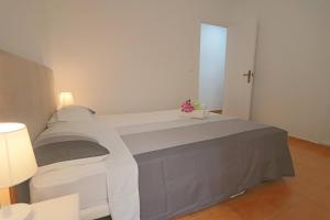 Łóżko lub łóżka w pokoju w obiekcie 062 - Club Náutico 005 - comfortHOLIDAYS