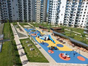 Bazén v ubytovaní Apartament blisko morza i stadionu Polsat Plus Arena Gdańsk alebo v jeho blízkosti