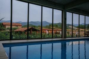 Bazén v ubytování Vineyard Hotel & Winery nebo v jeho okolí