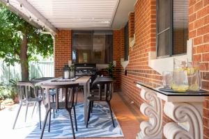 Ποτά στο Cavalo - Explore Wine Country from this Art-filled Family Stay