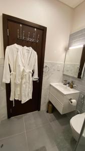 Ванна кімната в WASAN LUXURY RESIDENCE HAWANA Salalah