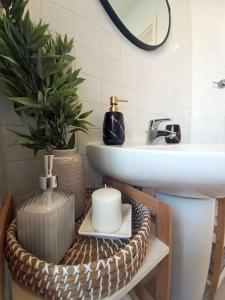 Et badeværelse på Lovely Ap in the Center of Kato Paphos