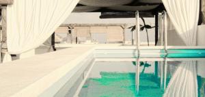 Bazén v ubytování Precioso apartamento con piscina privada. nebo v jeho okolí