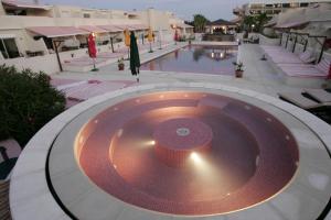 Budova, kde se hotel nachází + 40 fotografií