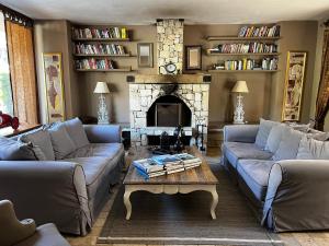 A seating area at Han Boutique Hotel