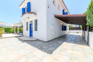 Το κτήριο όπου στεγάζεται  η βίλα