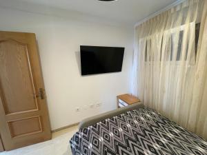 Fotografia z galérie ubytovania Refurbished Loft -Heated Pool -Ocean Views-Terrace v destinácii Adeje