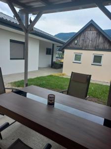 Widok na góry z tego domu wakacyjnego