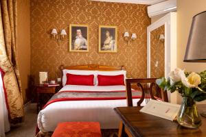 Katil atau katil-katil dalam bilik di Hotel De Seine