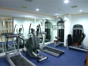 Fitness center at/o fitness facilities sa Denizkizi Hotel