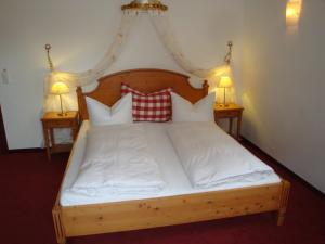 Postel nebo postele na pokoji v ubytování Hotel Haus Appelberg
