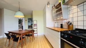 Kuchyň nebo kuchyňský kout v ubytování ApartmentInCopenhagen Apartment 1494