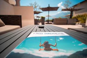 Bazén v ubytování Hotel la Meridiana, Lake & SPA nebo v jeho okolí