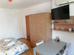 Afbeelding uit fotogalerij van Private apartments Aparthotel Excelsior in Sunny Beach