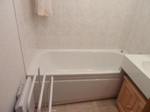 Fotografie z fotogalerie ubytování Location 3 pièces cabine - Animaux admis, parking - Au pied des pistes à St Jean d'Aulps - FR-1-573-85 v destinaci Saint-Jean-dʼAulps + 17 fotografií