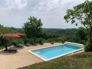 Zdjęcie z galerii obiektu Charmante maison périgourdine avec piscine chauffée, idéalement située près de Sarlat. - FR-1-616-264 w mieście Saint-Crépin-et-Carlucet