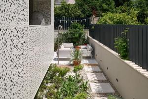 Luxury Apartments Villa Mala Split外面的花园