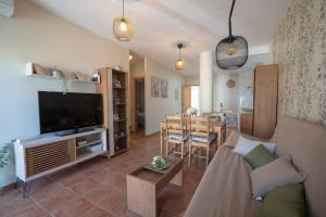 Μια τηλεόραση ή/και κέντρο ψυχαγωγίας στο VFT Apartamento "La Dehesa de Cazorla"
