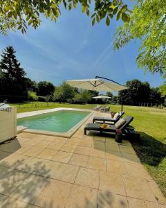 Gallery image of Le Figuier - 4 bedroom Farmhouse Gite in Limalonges