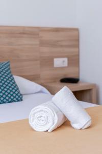 Postel nebo postele na pokoji v ubytování Suncoast Ibiza Hotel - Adults Only -