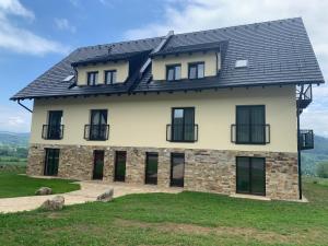 Budova, v ktorej sa apartmán nachádza