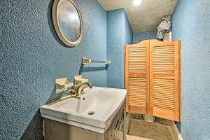Φωτογραφία από το άλμπουμ του Hot Tub and Mtn Views Expansive Hazleton Retreat σε Hazleton