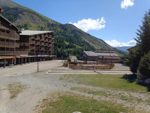 Gallery image of auris en oisans, vue sur le massif des ecrins in Auris