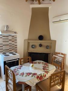 Φωτογραφία από το άλμπουμ του Barbajonn's Stone House στη Μονεμβασιά +23 φωτογραφίες