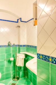 Bilik mandi di Casa Elisabetta +22 gambar