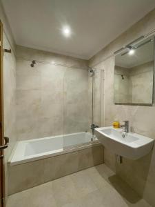 A bathroom at Ático en Cambados