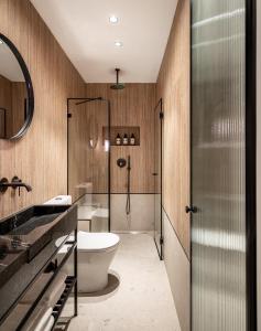 Baðherbergi á Albi Boutique Hotel - Traveler's Choice 2024