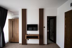 TV a/nebo společenská místnost v ubytování Hotel Kirkovo + 20 fotografií