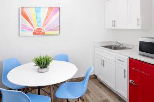 Galería fotográfica de The Sojourn Los Angeles - Sherman Oaks en Sherman Oaks