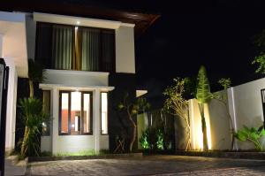 Gallery image of The Arnaya in Kuta