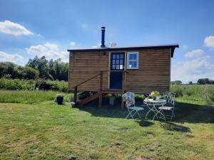 Gallery image of Cranfield Retreat & Glamping - Yurt & Shepherds Hut in Long Melford