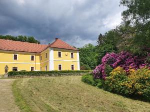 O grădină în afara Zámecká zahrada-apartmány
