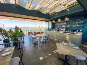 Εστιατόριο ή άλλο μέρος για φαγητό στο Menlyn Maine High Rise 1-Bedroom Luxury Apartment