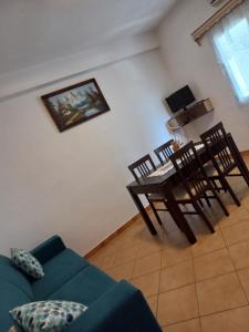 TV a/nebo společenská místnost v ubytování Apartament Gloria&Mitati