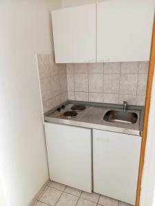 Kuchyňa alebo kuchynka v ubytovaní Studie-Apartment in Makarska, Kroatien