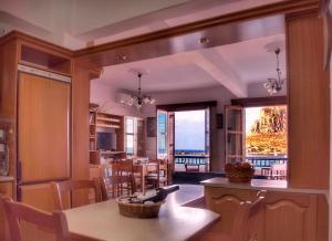 Dapur atau dapur kecil di MATRONI'S HOUSE - 2ος όροφος, ιδιόκτητο σπίτι +29 gambar
