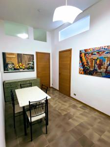 A seating area at Casa Catania