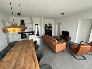 Billede fra billedgalleriet på Villa w Hot Tub & Jetty i Zeewolde