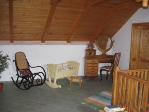 Foto dalla galleria di Platán Panzió a Nyúl Altre 34 foto