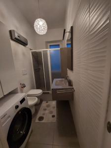 Koupelna v ubytování Appartamento nel cuore di Porto Azzurro