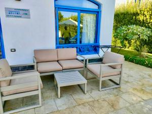 Posezení v ubytování Luxury 8BR Villa with seaview and private pool in Hurghada
