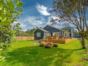 Gallery image of Hot Water Bach - Hot Water Beach Holiday Home in Hotwater Beach