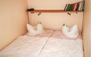 Voodi või voodid majutusasutuse 1 Bedroom Stunning Home In Lcknitz toas