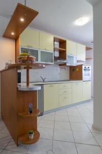 Kuchyňa alebo kuchynka v ubytovaní Apartment Diocletian